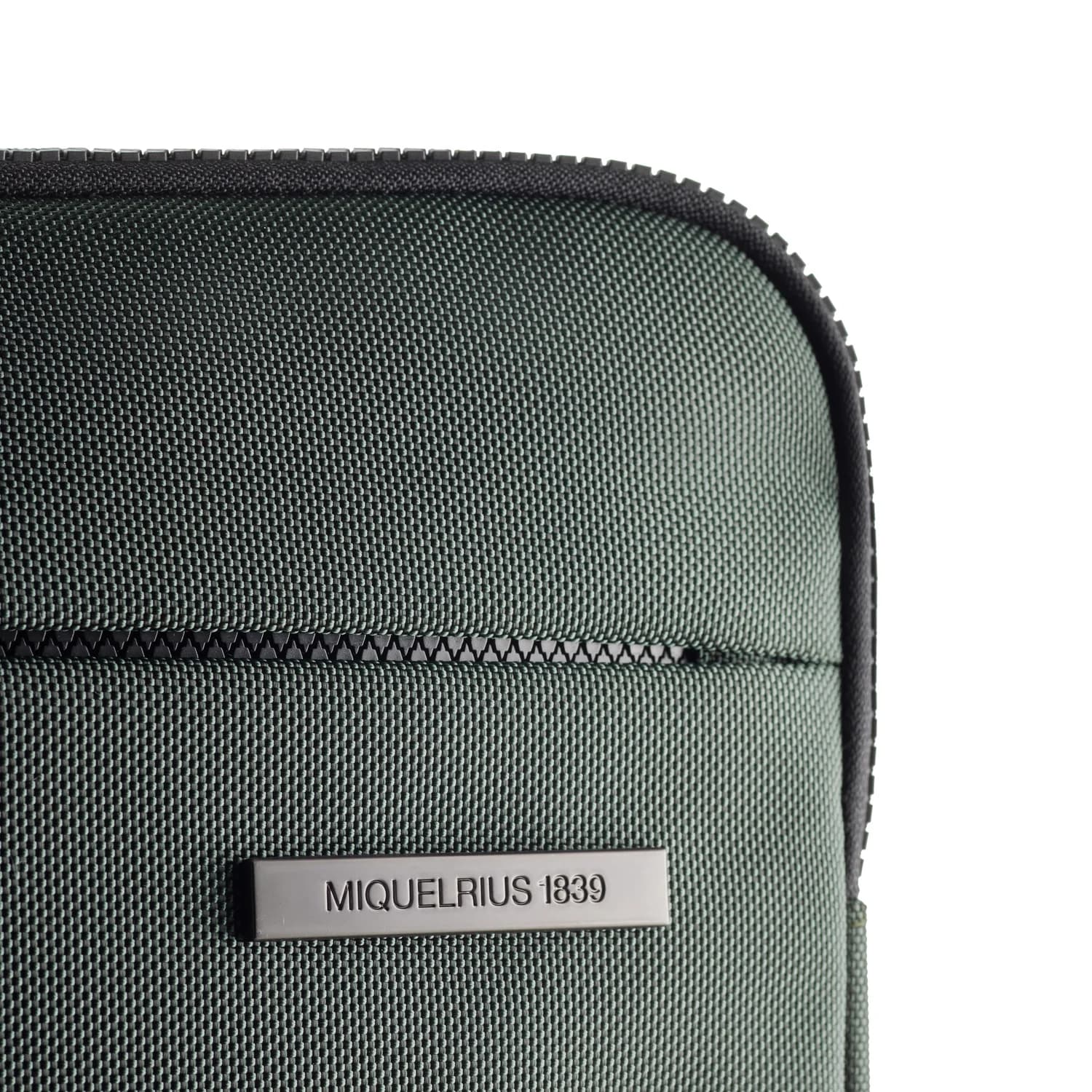 MR16987_06_FundaPortatil_15in_Verde_BAGTOWORK.jpg