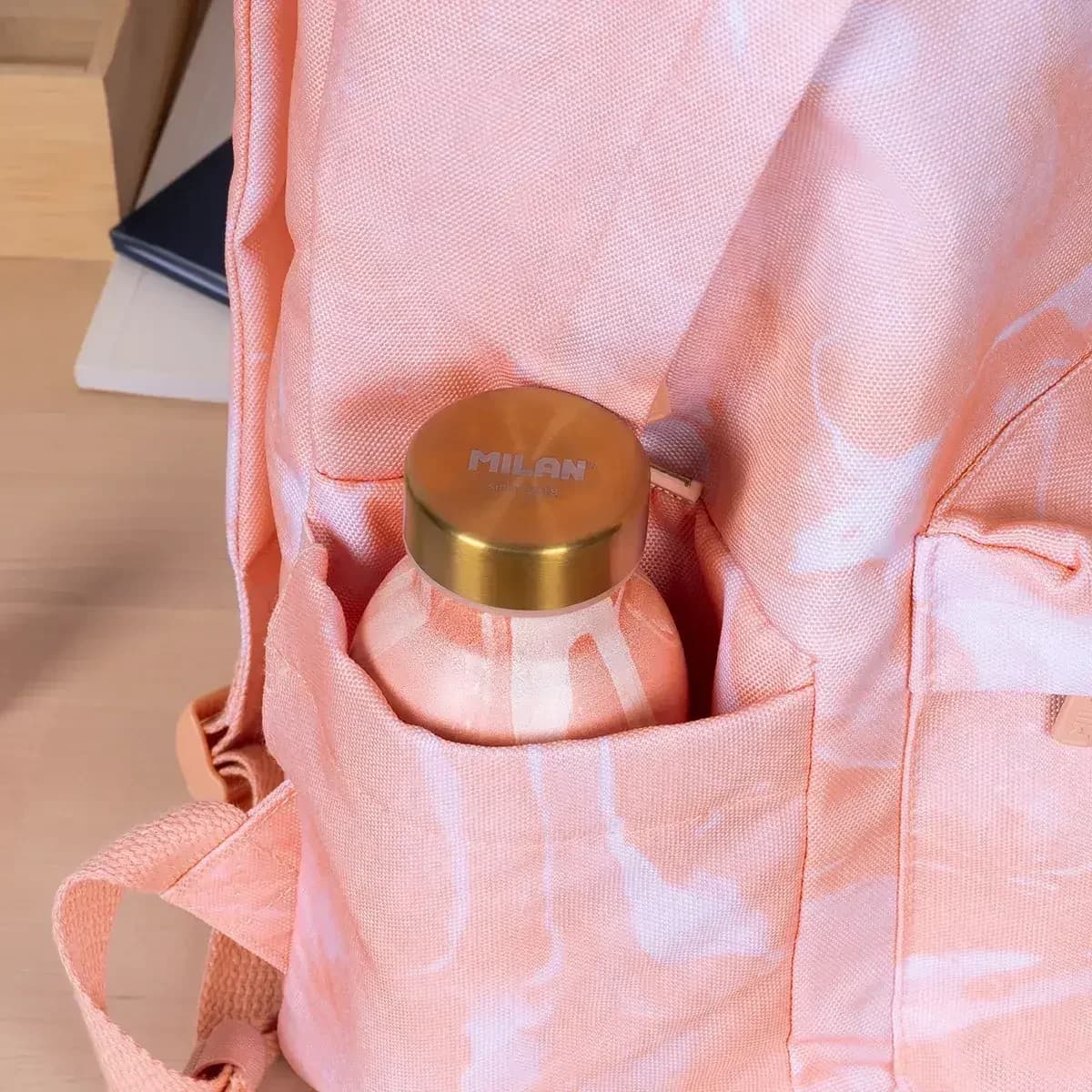 Mochila escolar 22L Lava Rosa 7.webp
